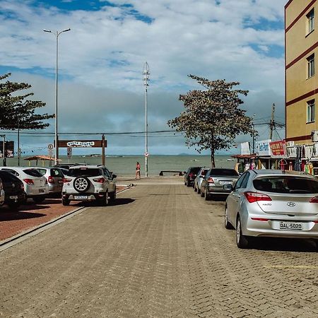 Apto Beira-Mar No Centro | Romm303 Rio das Ostras Luaran gambar